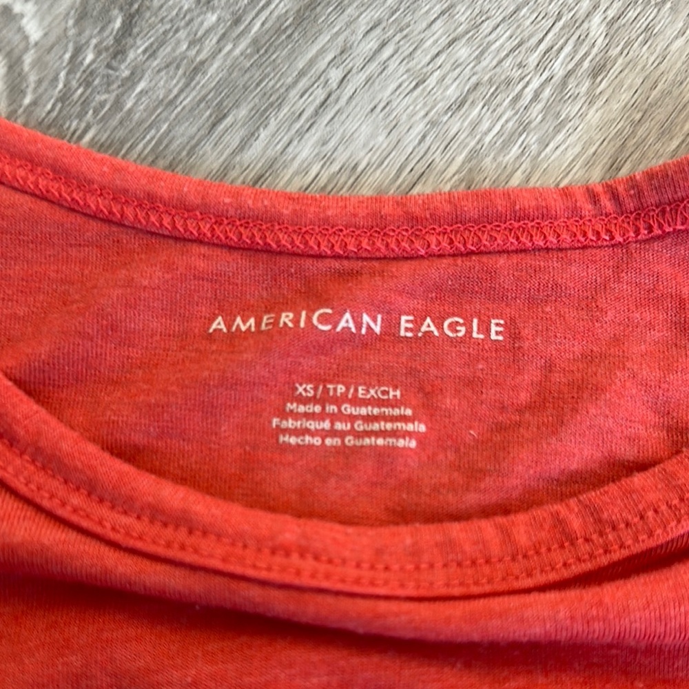 American Eagle Coral Tie Front T-Shirt - Picture 4 of 5